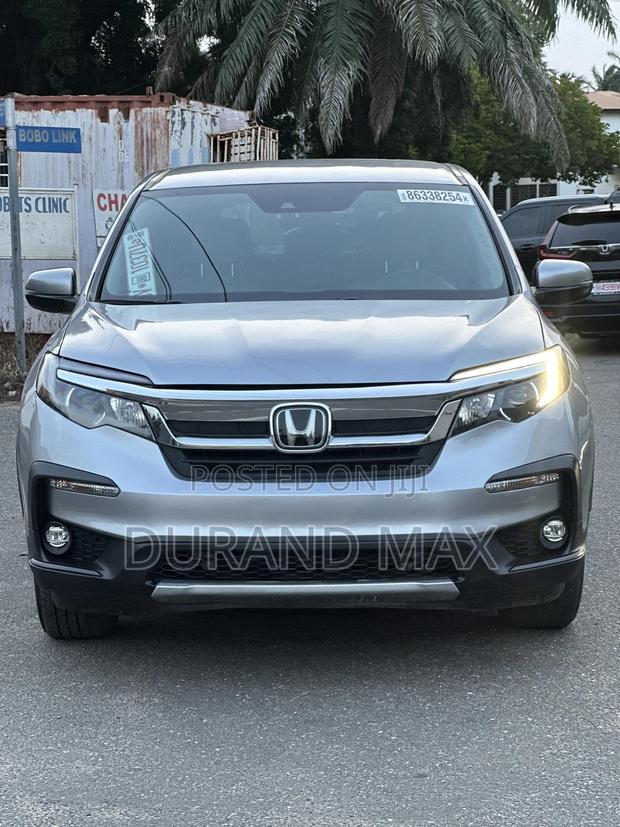 Honda Pilot LX 2021 Silver