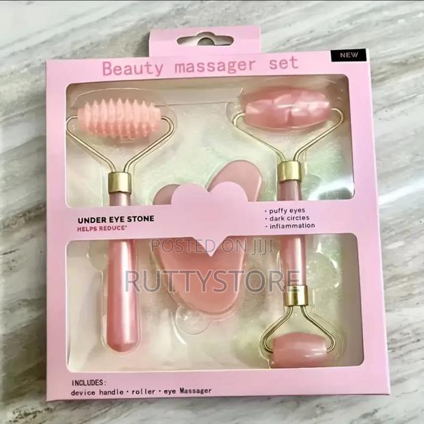Jade Roller Facial Massager 3 In 1 · Photo 2