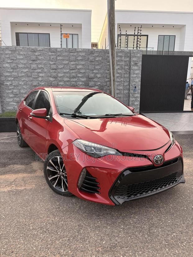 Toyota Corolla SE (1.8L 4cyl 2A) 2018 Red