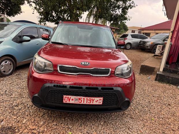 Kia Soul Hatchback 2016 Red photo 5