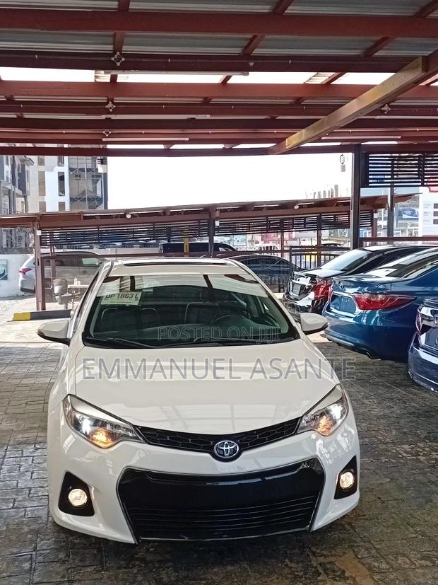 Toyota Corolla S Plus 4dr Sedan (1.8L 4cyl CVT) 2016 White