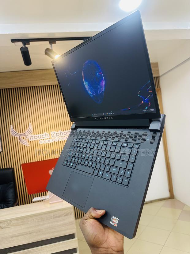 Laptop Dell Alienware M17 R5 16GB AMD Ryzen 7 SSD 1T photo 4