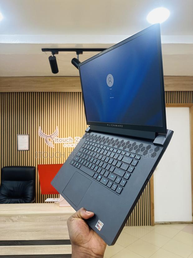 Laptop Dell Alienware M17 R5 16GB AMD Ryzen 7 SSD 1T photo 5