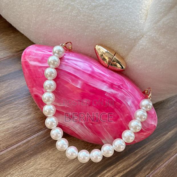 Elegant Blue Oval Clutch Bag – Stylish Unique Acryclic Design photo 5