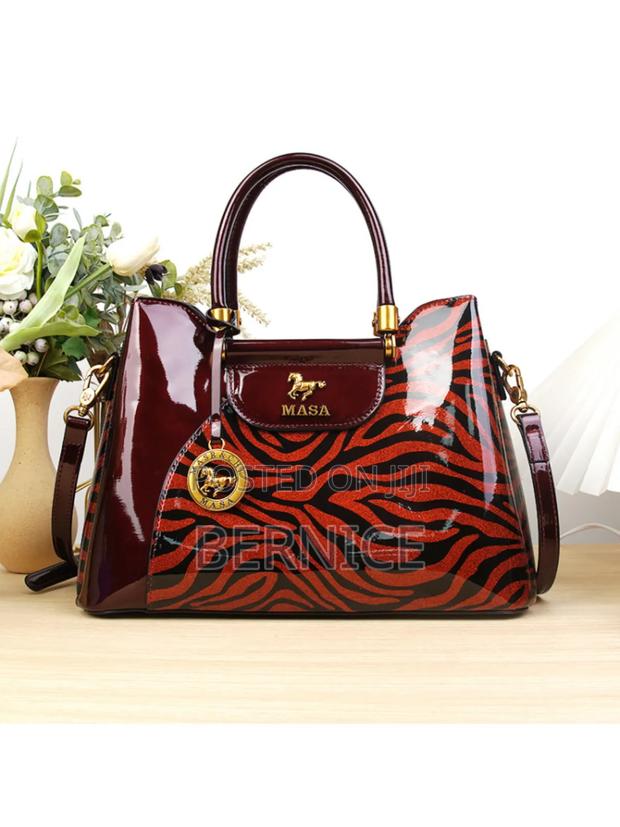 Masa Luxury Handbag – Bold Stylish Design photo 5