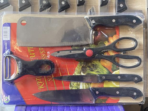 Knife Set + Chopping Board · Photo 2