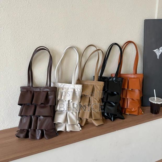 Elegant Black Ruffle Tote Bag – Chic Trendy Style photo 2