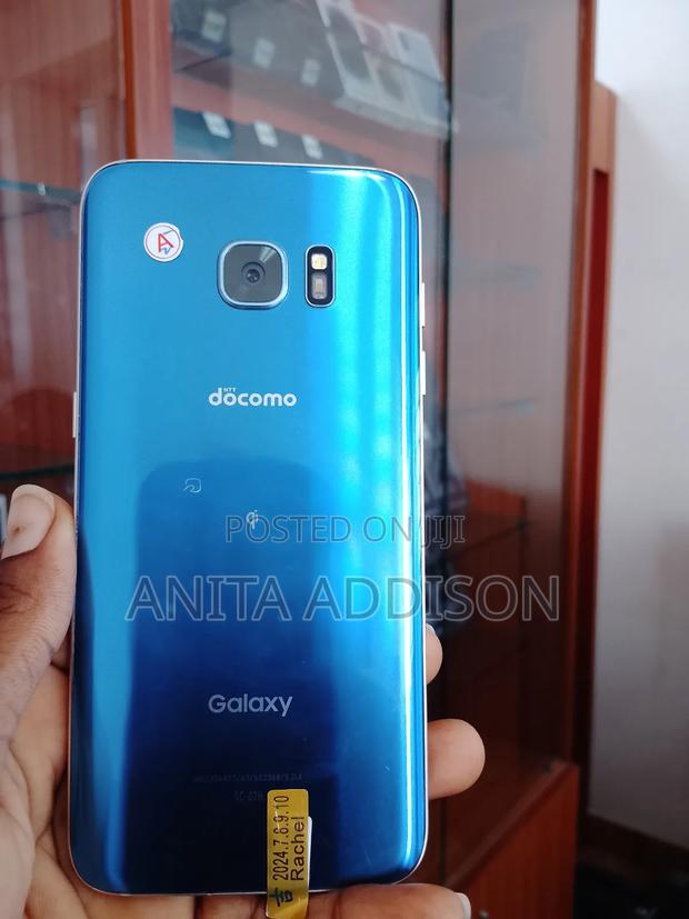 Samsung Galaxy S7 edge 128 GB Blue · Photo 4
