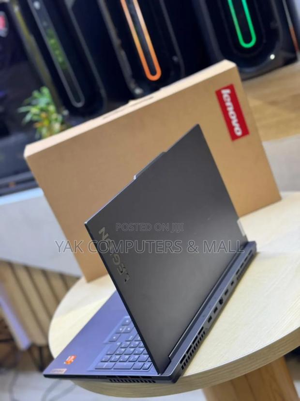 Laptop Lenovo Legion 5 32GB AMD Ryzen 7 SSD 512GB