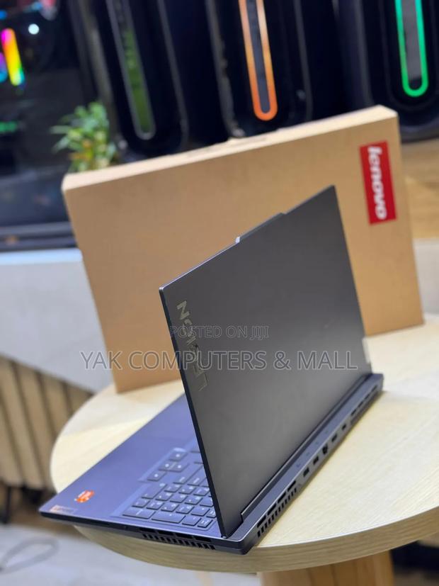 Laptop Lenovo Legion 5 32GB AMD Ryzen 7 SSD 512GB