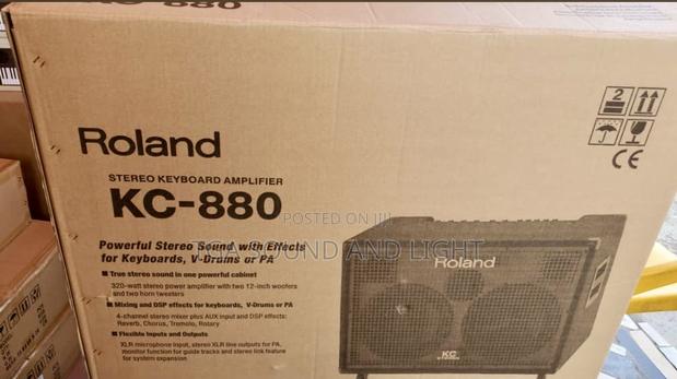 Roland Kc-880 - 320w 2x12" Keyboard Combo photo 4