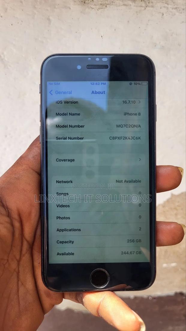 Apple iPhone 8 256 GB Black photo 2