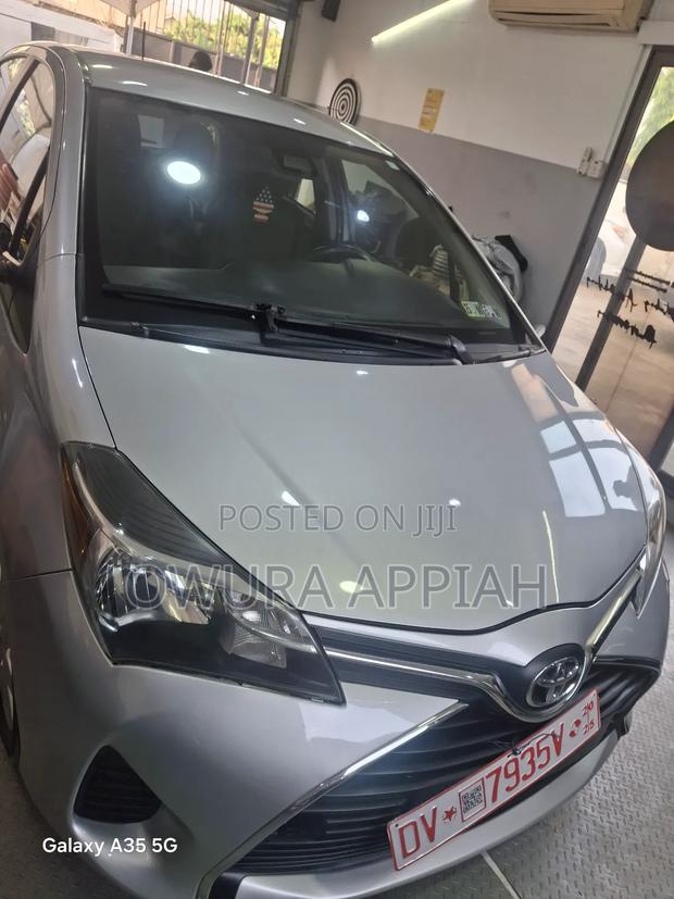 Toyota Yaris 2017 Silver