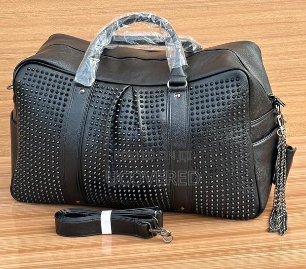 Luxurious Woven Leather Duffle Unisex Bag · Photo 3