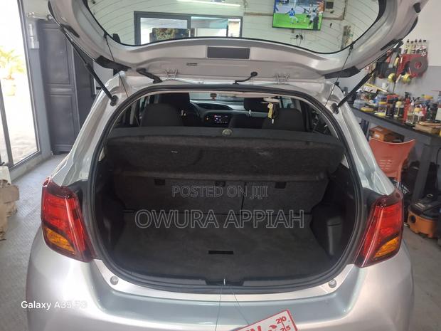 Toyota Yaris 2017 Silver