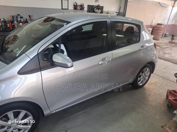 Toyota Yaris 2017 Silver