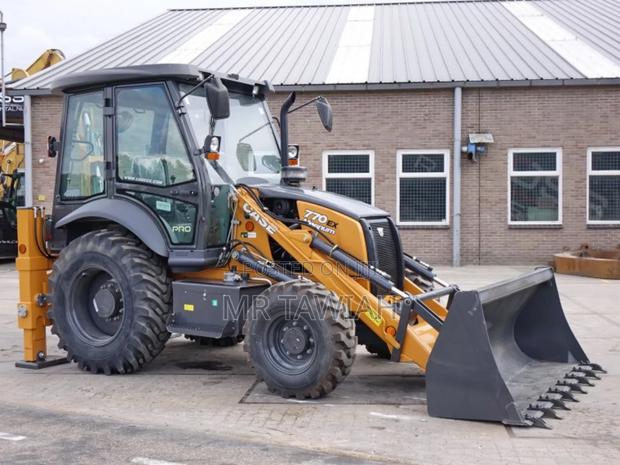 Case 770 Ex Backhoe · Photo 1
