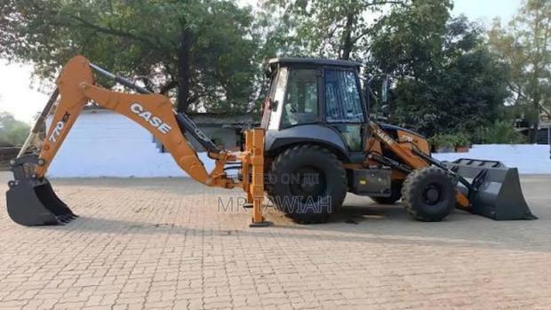 Case 770 Ex Backhoe · Photo 3