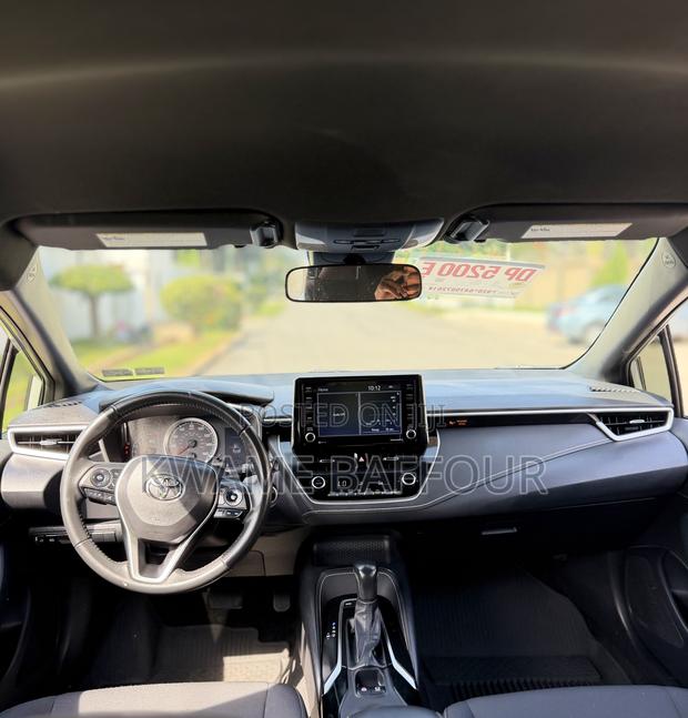 Toyota Corolla 2022 Silver