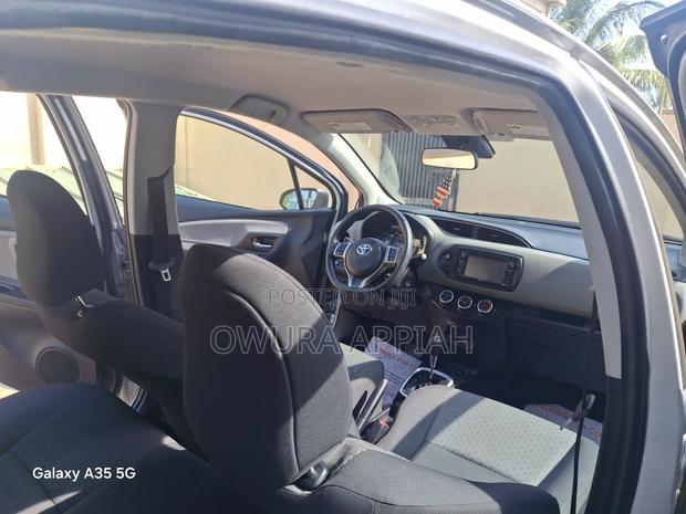 Toyota Yaris 2017 Silver