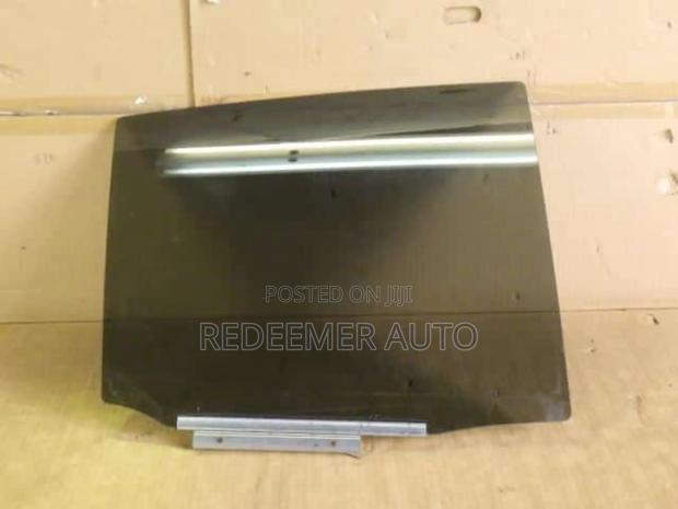 Toyota Vitz Door Glass 2007,2008,2009,2010,2011/Yaris 2007-2010 Glass photo 2