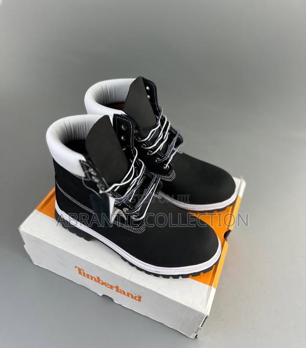 Timberland Boot Black/White Available · Photo 3