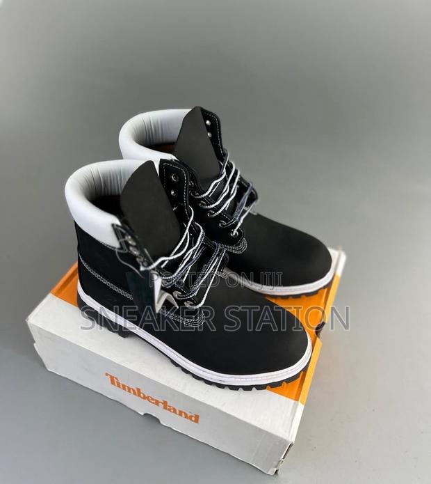 Authentic Timberland Boot Available · Photo 4
