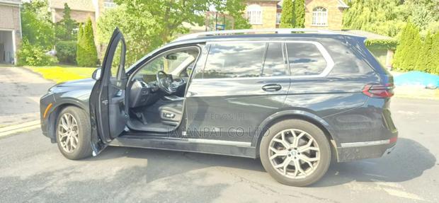 BMW X7 2024 Black photo 3