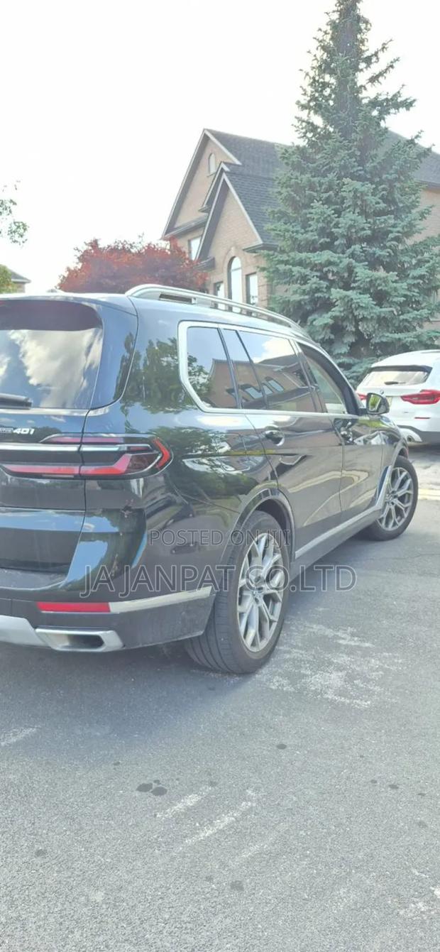 BMW X7 2024 Black photo 6