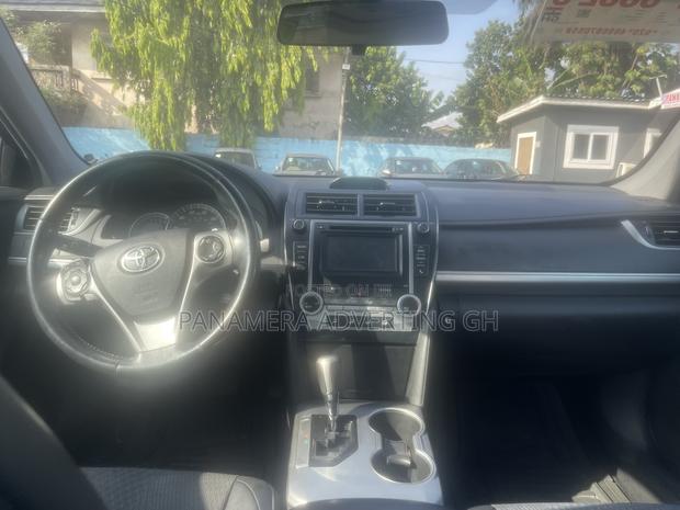 Toyota Camry SE 4dr Sedan (2.5L 4cyl 6A) 2014 Red