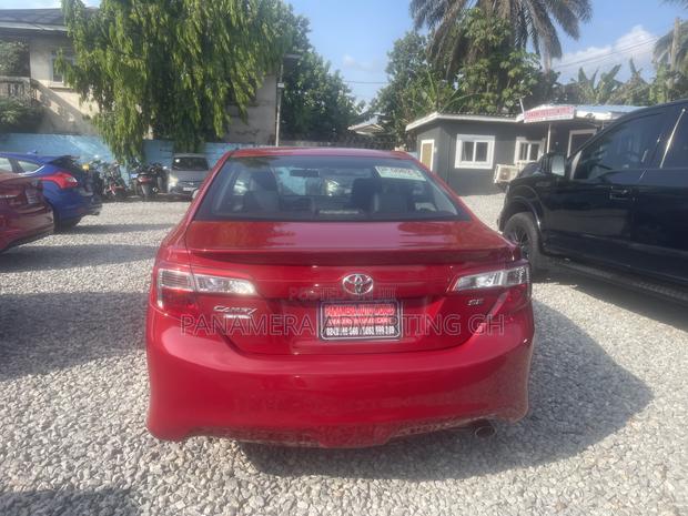 Toyota Camry SE 4dr Sedan (2.5L 4cyl 6A) 2014 Red