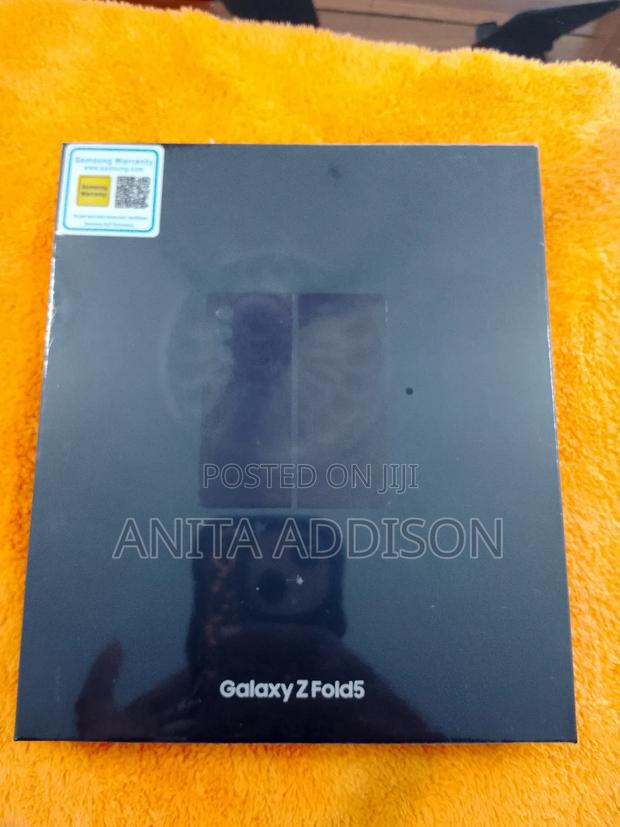 New Samsung Galaxy Z Fold 5 512 GB Black · Photo 3