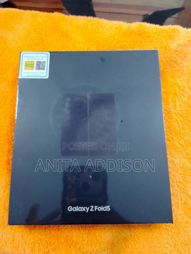 New Samsung Galaxy Z Fold 5 512 GB Black · Photo 4