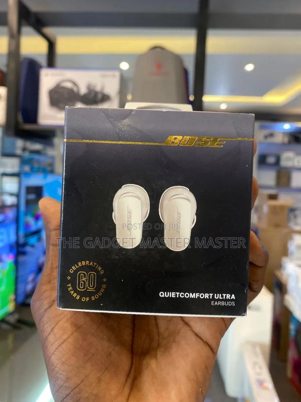 Bose Quietcomfort Ultra Earbuds 60th Edition · Photo 4