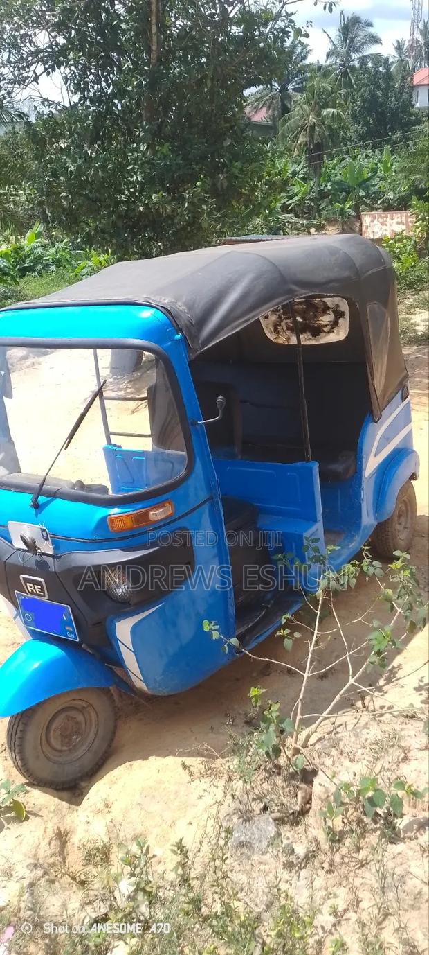 Bajaj RE 2023 Blue · Photo 2