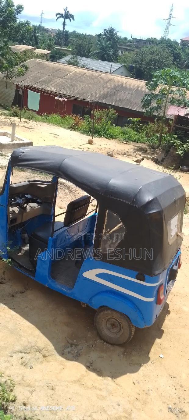 Bajaj RE 2023 Blue · Photo 4