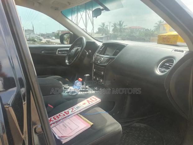 Nissan Pathfinder 2013 Black photo 3