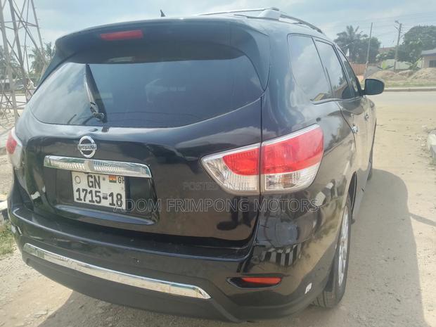 Nissan Pathfinder 2013 Black photo 5