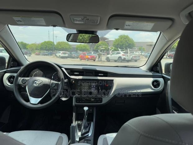 Toyota Corolla 2018 Black photo 4