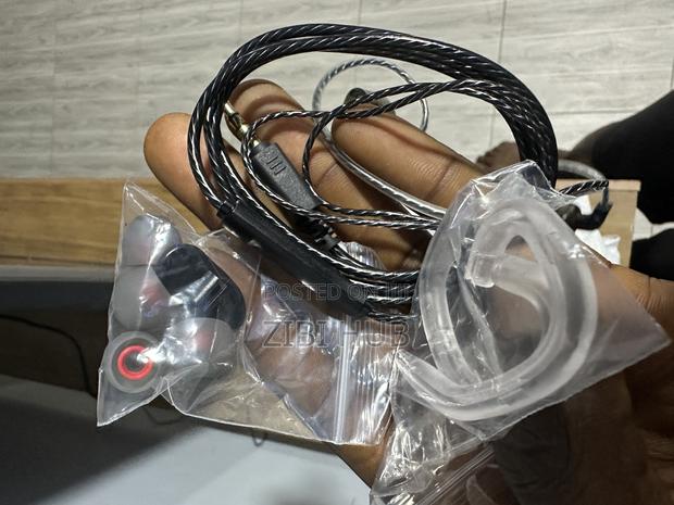 Walkie Talkie Headphones photo 4