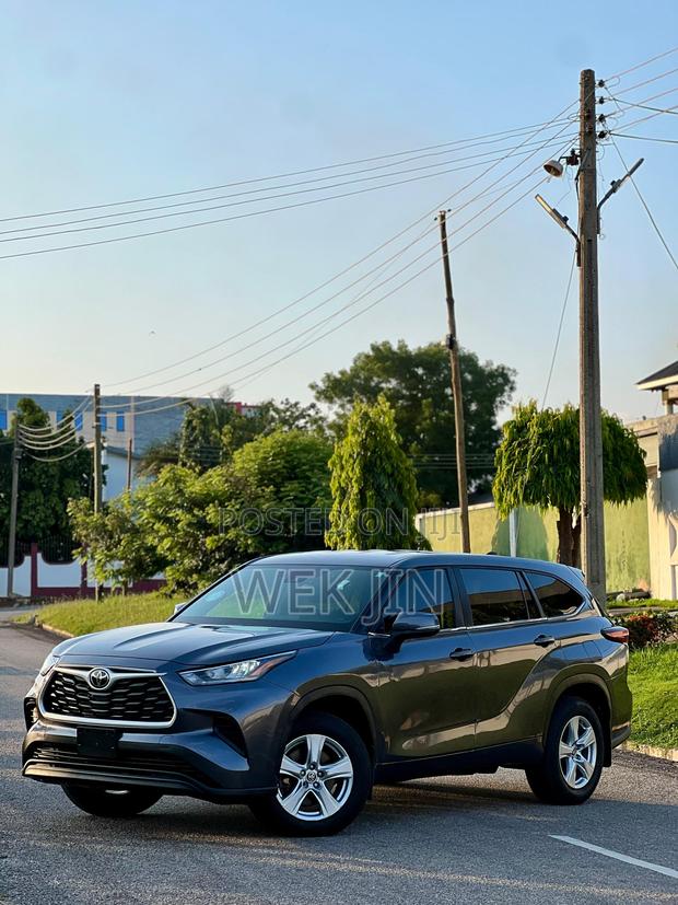 New Toyota Highlander LE AWD 2024 Gray