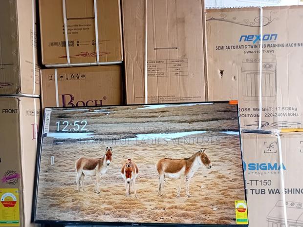 Beautiful 55-Inches Smart Flat Screen With Stunning Clarity Smooth Tv · Photo 3