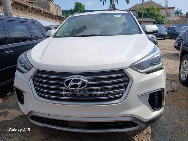 Hyundai Santa Fe 2019 White