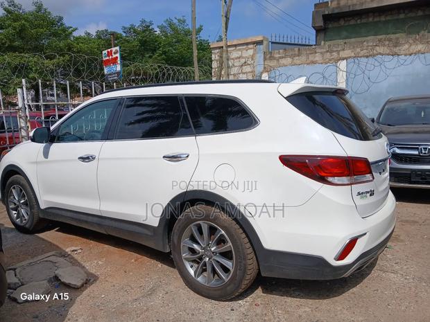 Hyundai Santa Fe 2019 White