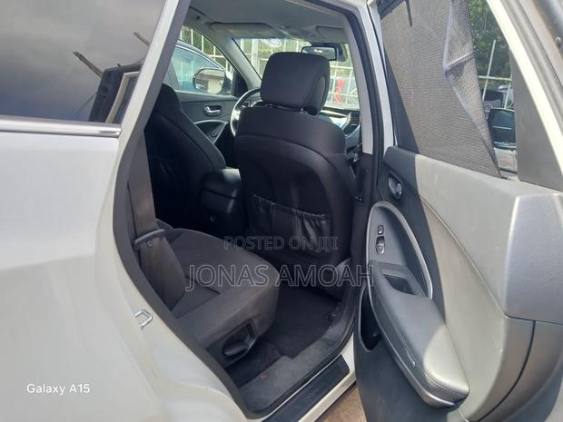 Hyundai Santa Fe 2019 White