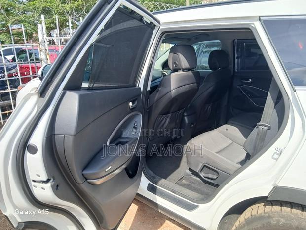 Hyundai Santa Fe 2019 White