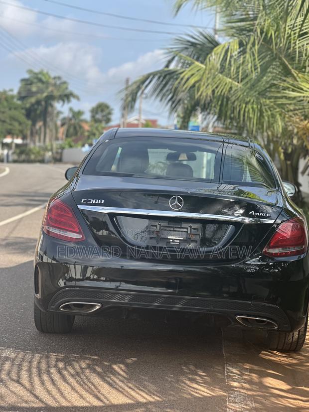 Mercedes-Benz C300 Luxury 4dr AWD 4Matic Sedan (2.0L 4cyl 7A) 2015