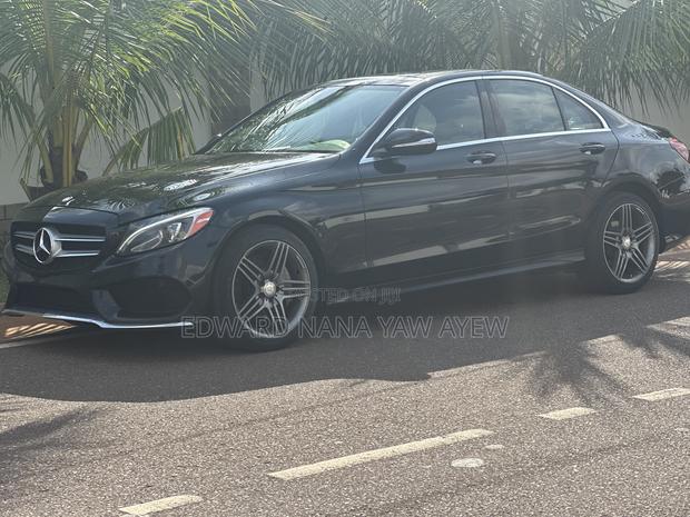 Mercedes-Benz C300 Luxury 4dr AWD 4Matic Sedan (2.0L 4cyl 7A) 2015