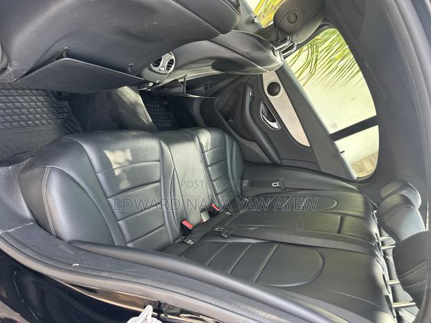 Mercedes-Benz C300 Luxury 4dr AWD 4Matic Sedan (2.0L 4cyl 7A) 2015