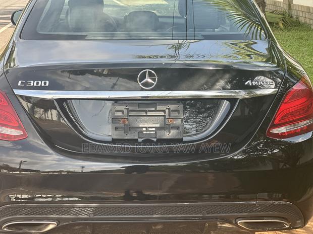 Mercedes-Benz C300 Luxury 4dr AWD 4Matic Sedan (2.0L 4cyl 7A) 2015